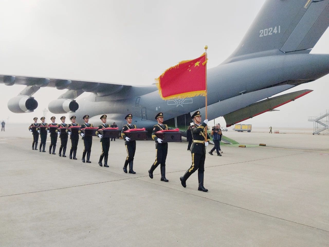 “建軍”不老，軍魂永駐，熱烈祝賀中國人民解放軍建軍97周